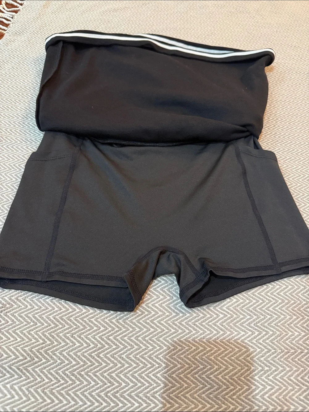 ALO Yoga Black  Sweater Knit Skirt Size Small